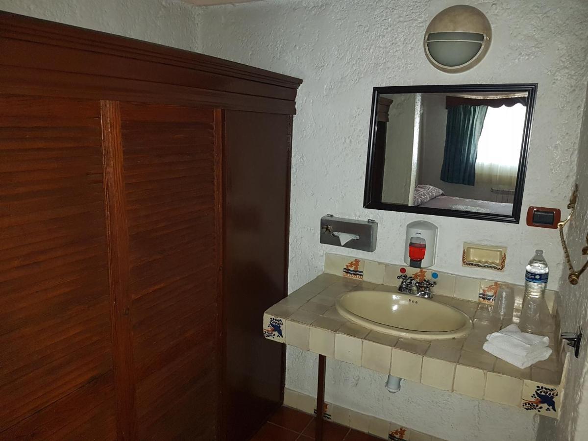 State Inn Chihuahua Extérieur photo