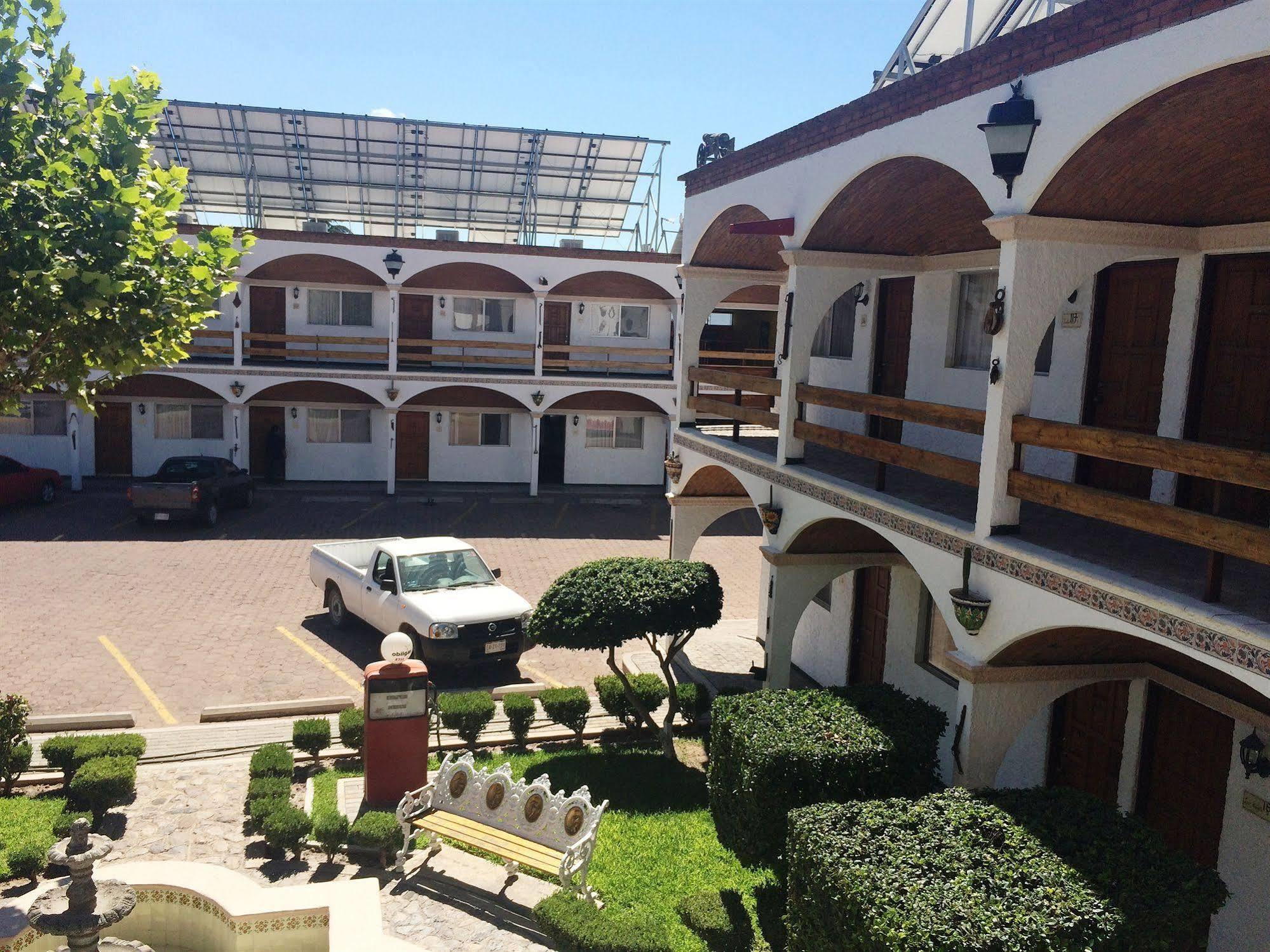 State Inn Chihuahua Extérieur photo