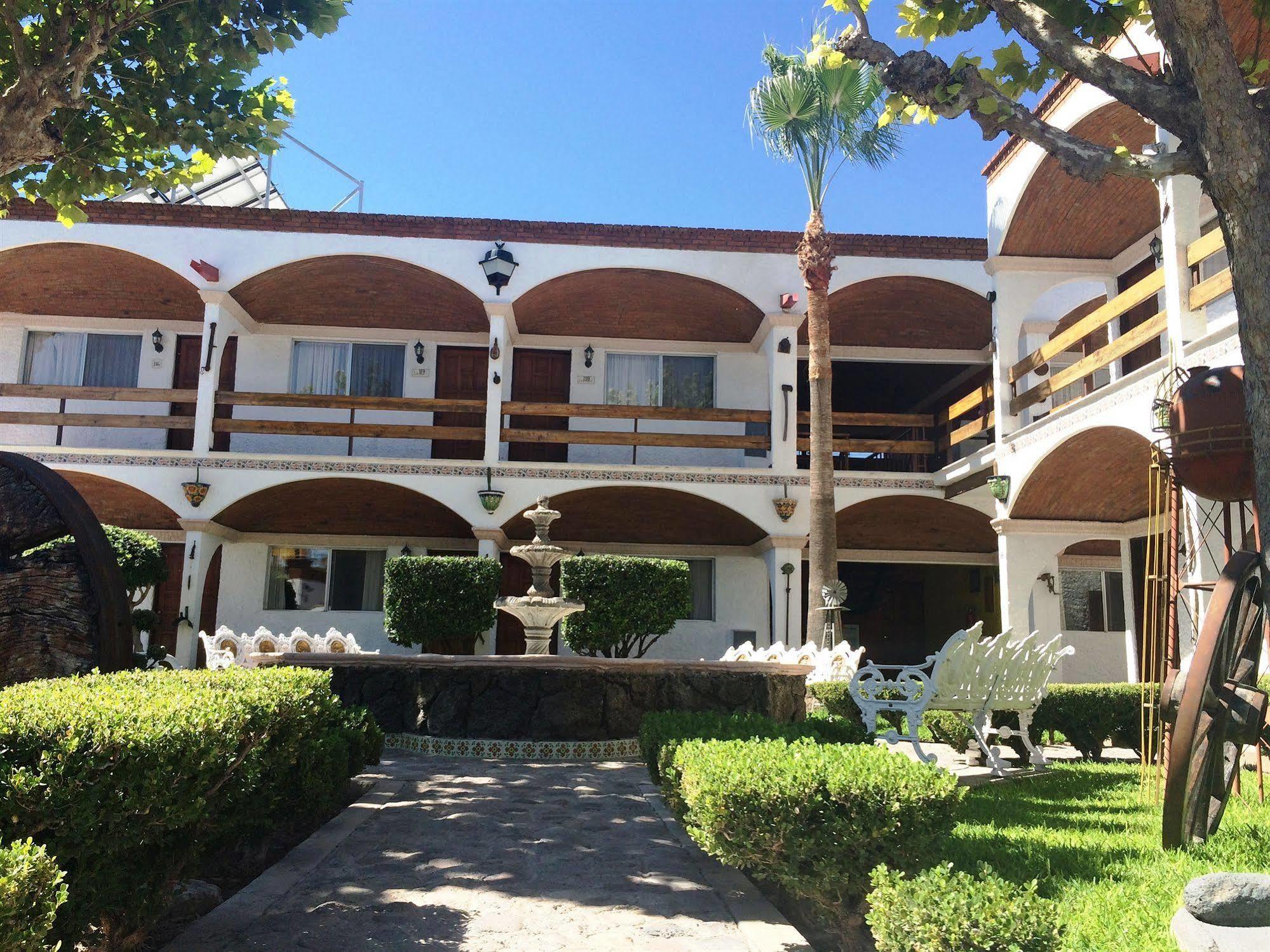 State Inn Chihuahua Extérieur photo